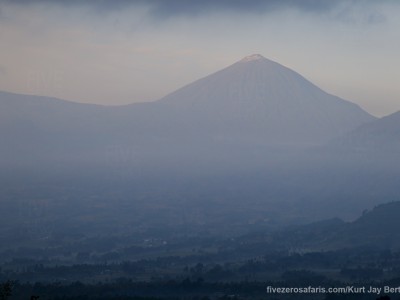 calendar, when to go, best, wildlife, safari, photo safari, photo tour, photographic safari, photographic tour, photo workshop, wildlife photography, five zero safaris, five zero photographic safaris, fivezero, kurt jay bertels, gorilla, gorilla safari, rwanda, gorilla trekking, volcano, volcanoes national park