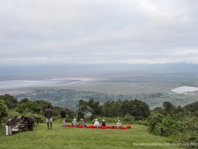 photo safari, photographic safari, wildlife photographic safari, photo tour, photo workshop, when to go, best, fivezero safaris, five zero, safari, kurt jay bertels, tanzania, ngorogoro crater, sundowner, drinks